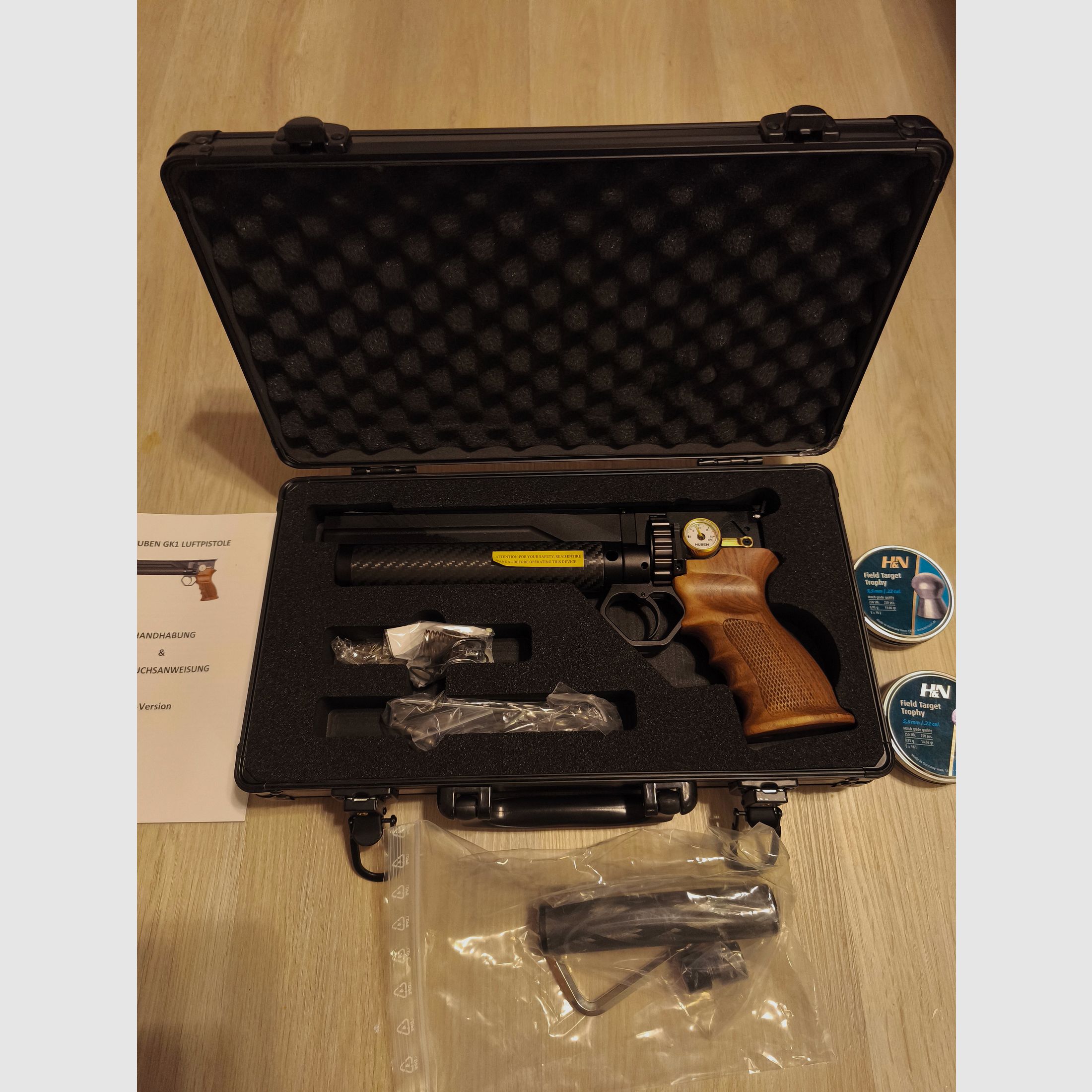 Huben GK1 v3 Pistole .22 mit Schalldämpfer