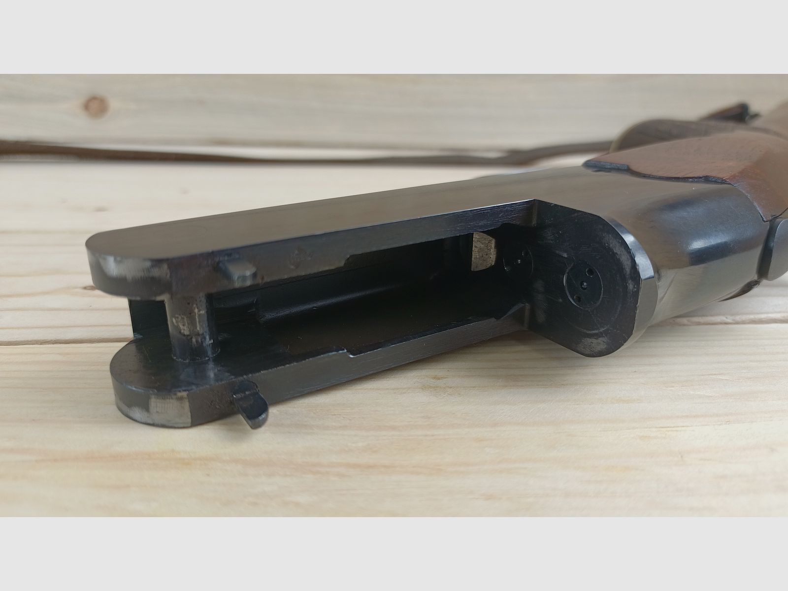 Voere BBF model "Schwarzwald" kal. .222Rem.Mag., 20/76* z ręcznym napięciem i optyką Tasco*