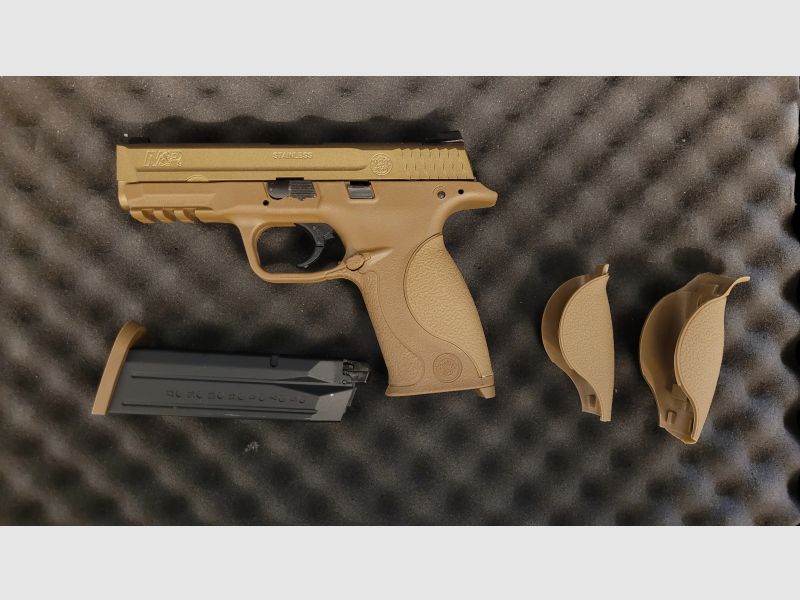 Neuwertig! Airsoft - VFC- Smith & Wesson M&P 9 mit Metallschlitten GBB - Farbe Tan