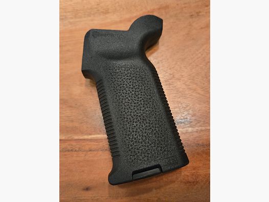 MAGPUL MOE K2+ empuñadura de polímero para AR-15/M4 negra