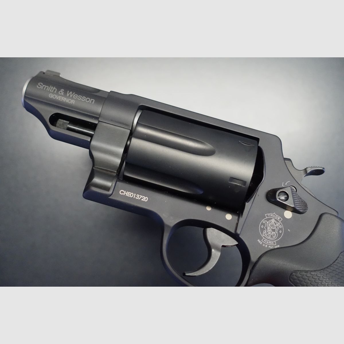 Smith & Wesson Governor, Bild 3 von 5