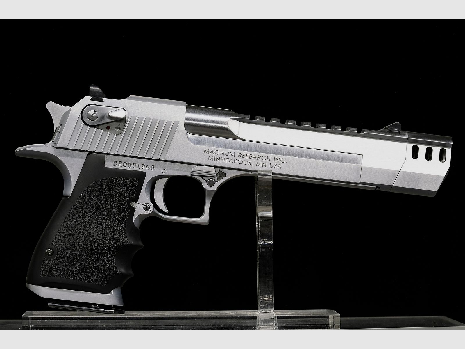 Magnum Research Desert Eagle, immagine 2 di 6