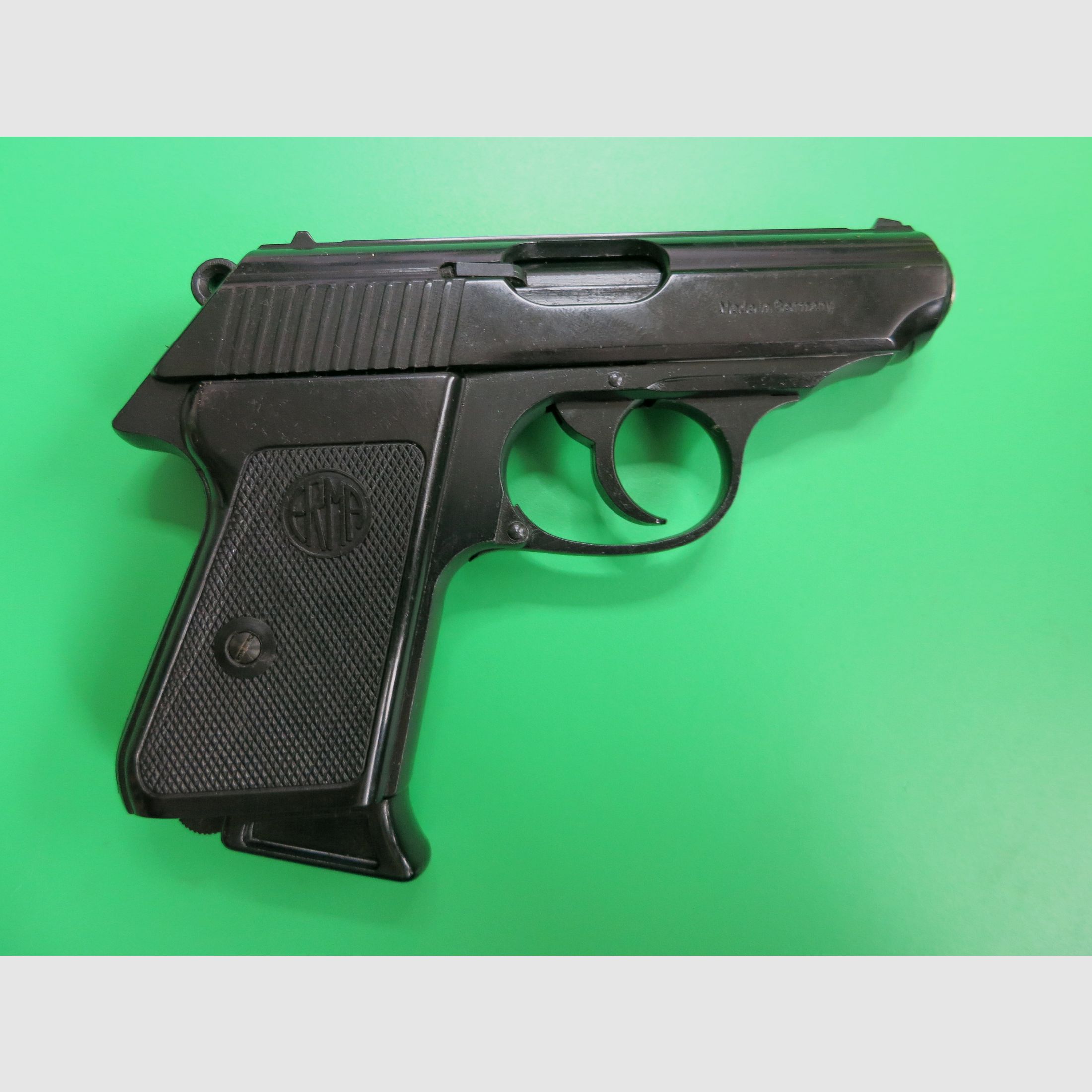 Erma EGP 75S, 8 mm Knall, Nachbau der Walther PPK (James Bond 007)    #53