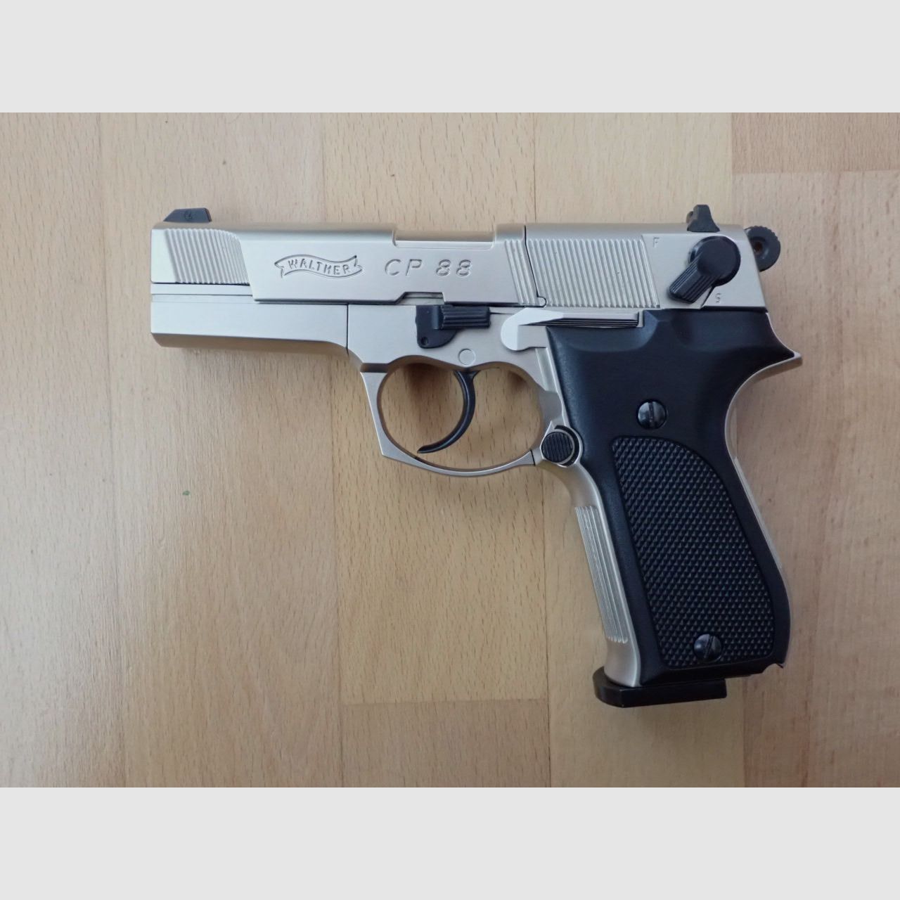 Walther CO2-Pistolet – CP 88 (używany)