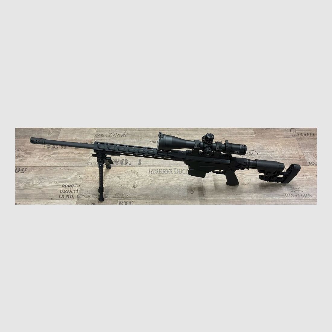 Ruger Precision Rifle w tym lunetę i dwójnóg