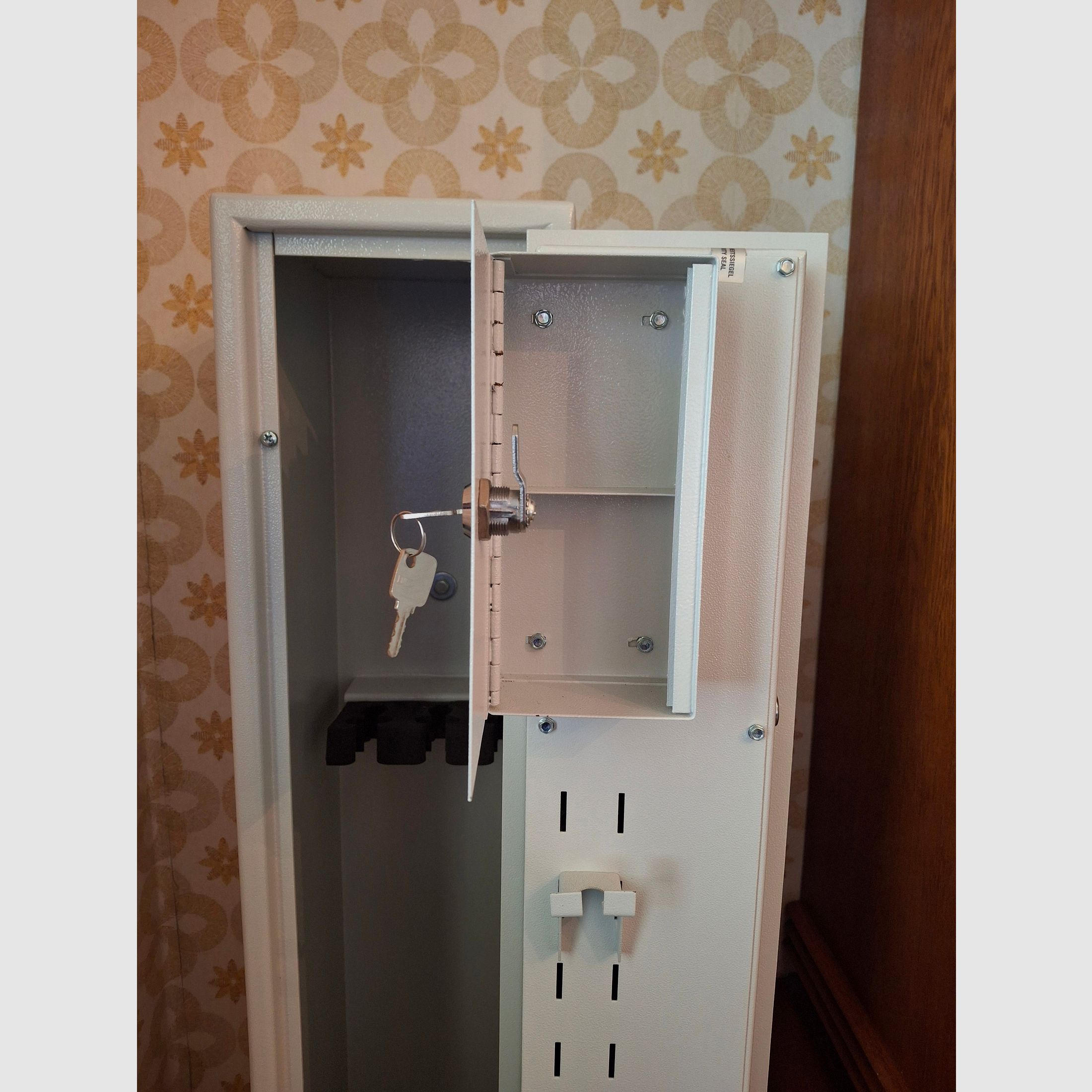 Waffenschrank für 3 Jagdgewehre