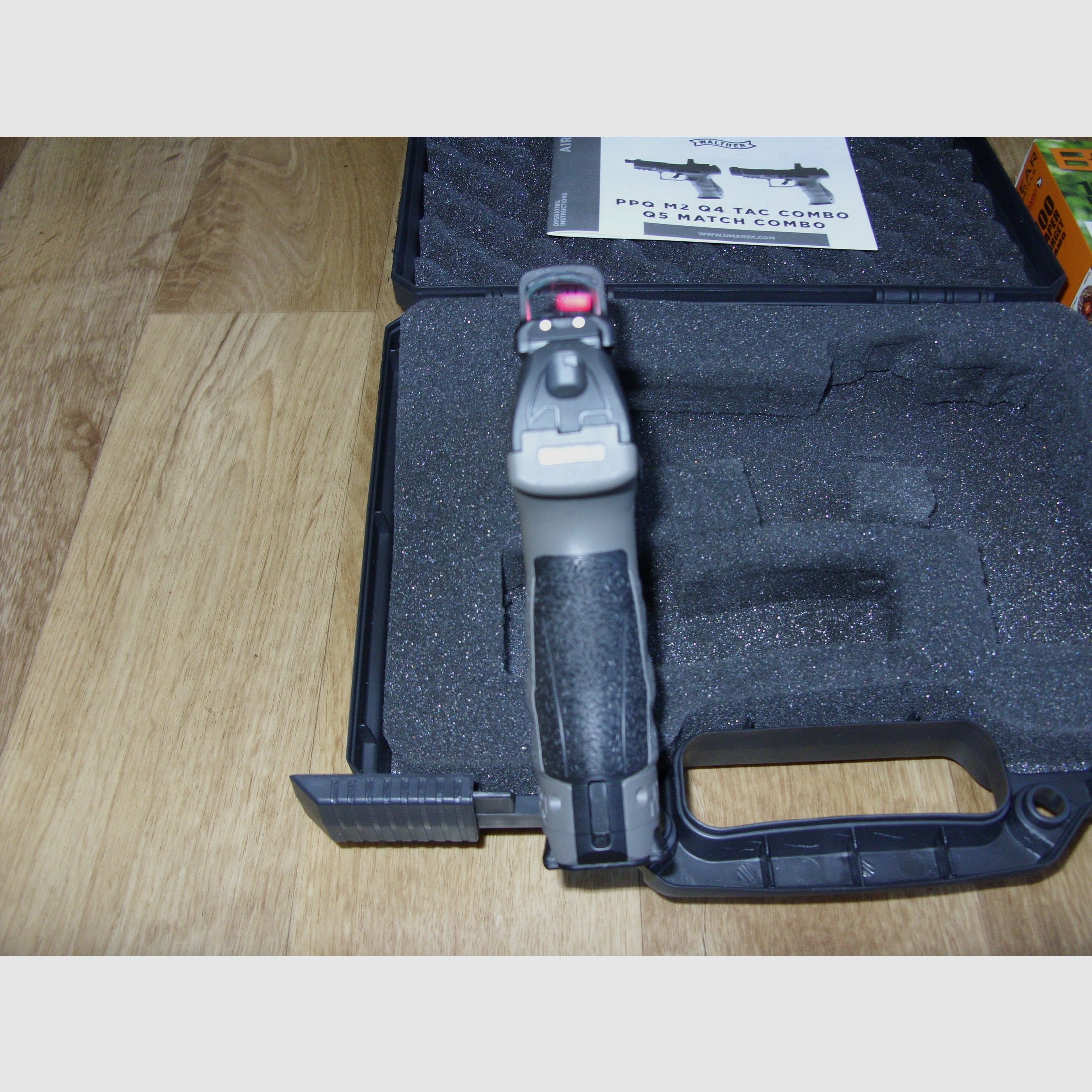 Walther Q5 Match CO2 Pistole mit Ersatzmagazin und Koffer + Zielscheiben