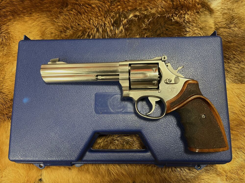 Smith & Wesson 686 Performance Center