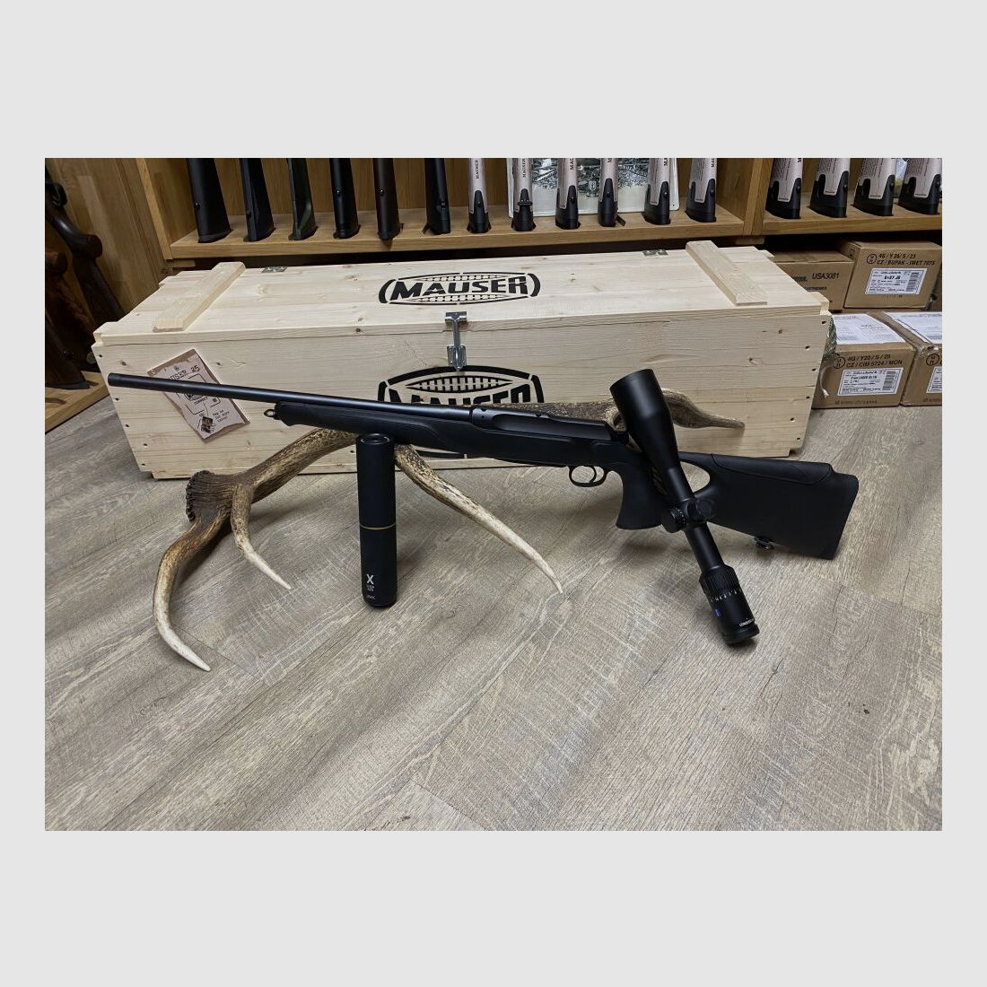 Sauer 505 Synchro XT, avec Zeiss Conquest V4 3-12x56, image 1 sur 2