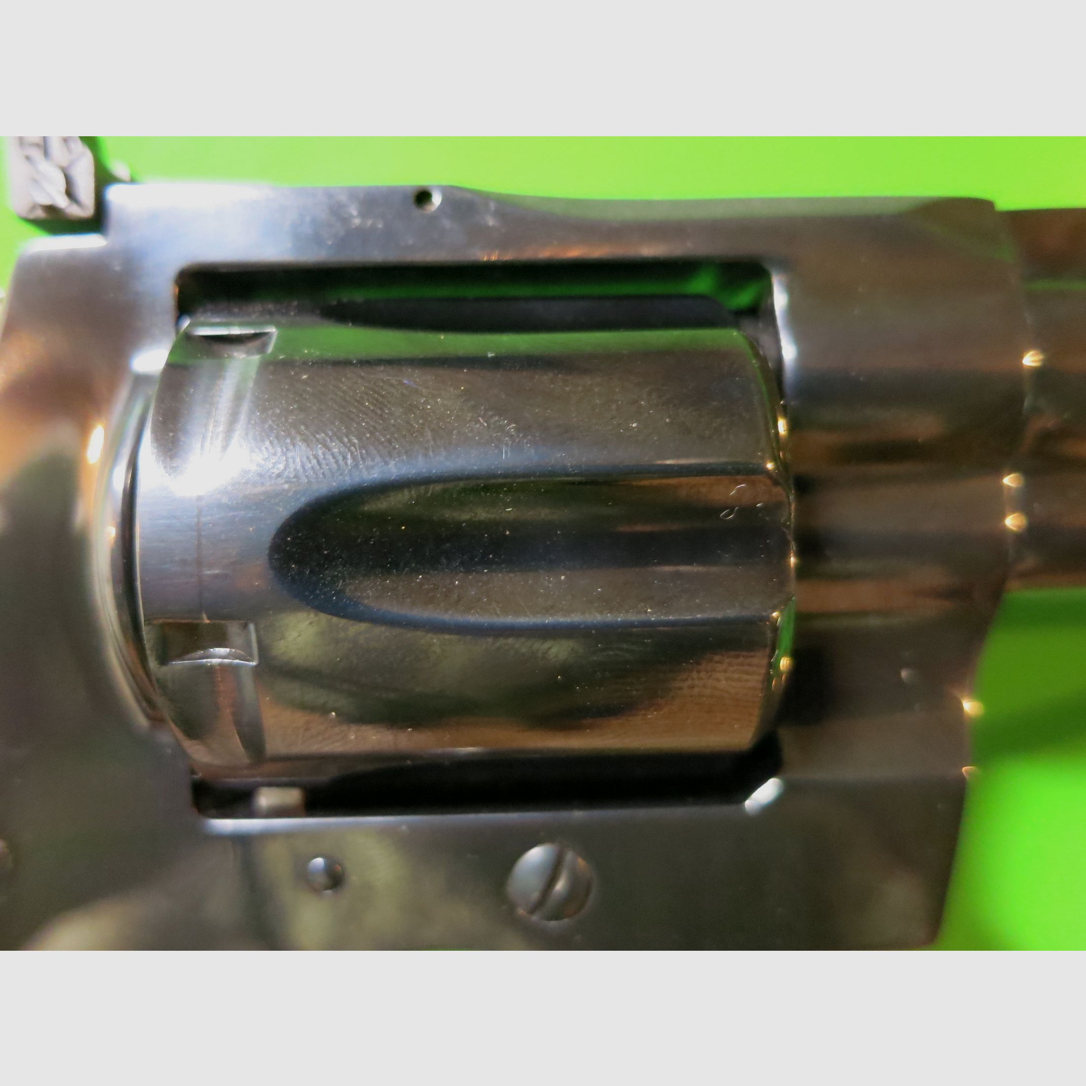 1985 COLT PYTHON, Royal Blue, .357 Magnum, 6" barrel, rubber sport grip #19-