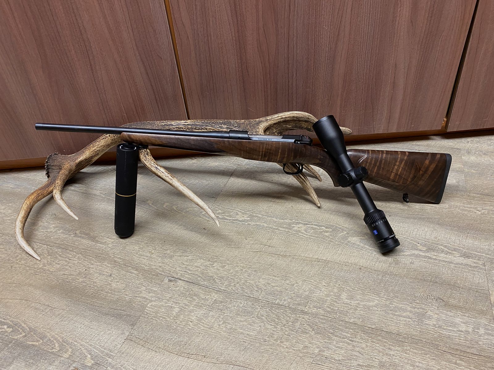 Mauser M12 Expert, mit Zeiss Conquest V6 2-12x50 M, mit Schiene