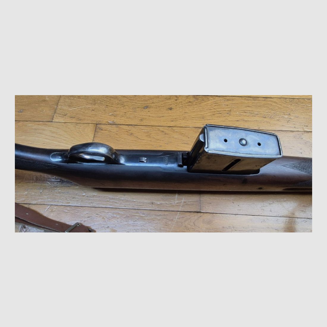 Fusil Bernardelli « Semiautomatico » modèle 1947 – Cal. 12/70 – Premier semi-auto de chasse italien – Chargeur 2+1 amovible – Polychoke Hartford – Catégorie B – Rare modèle, image 15 sur 33