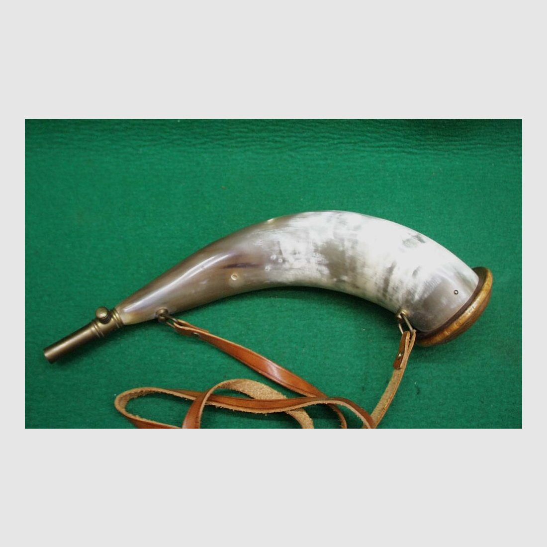 Pedersoli	 Pulverhorn