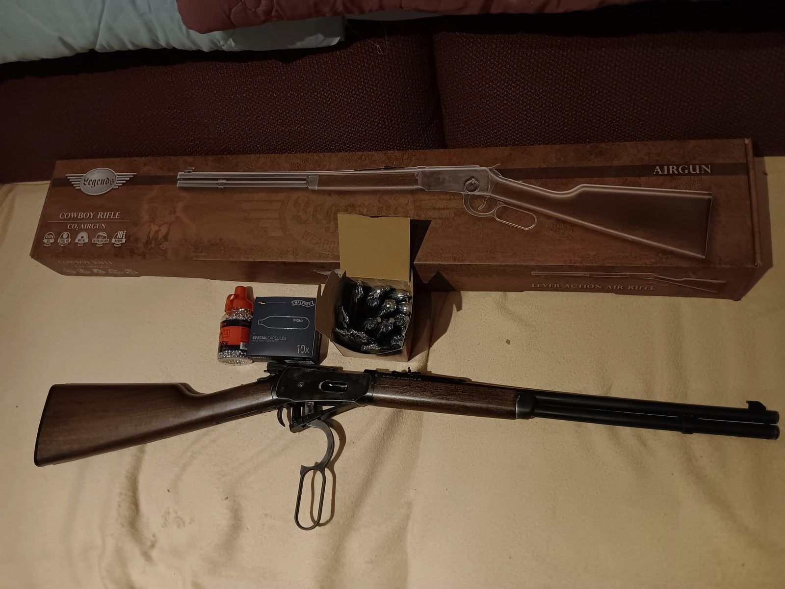 CO2 Unterhebelrepetierer Cowboy Rifle Antique Fish von Legends plus Zubehör