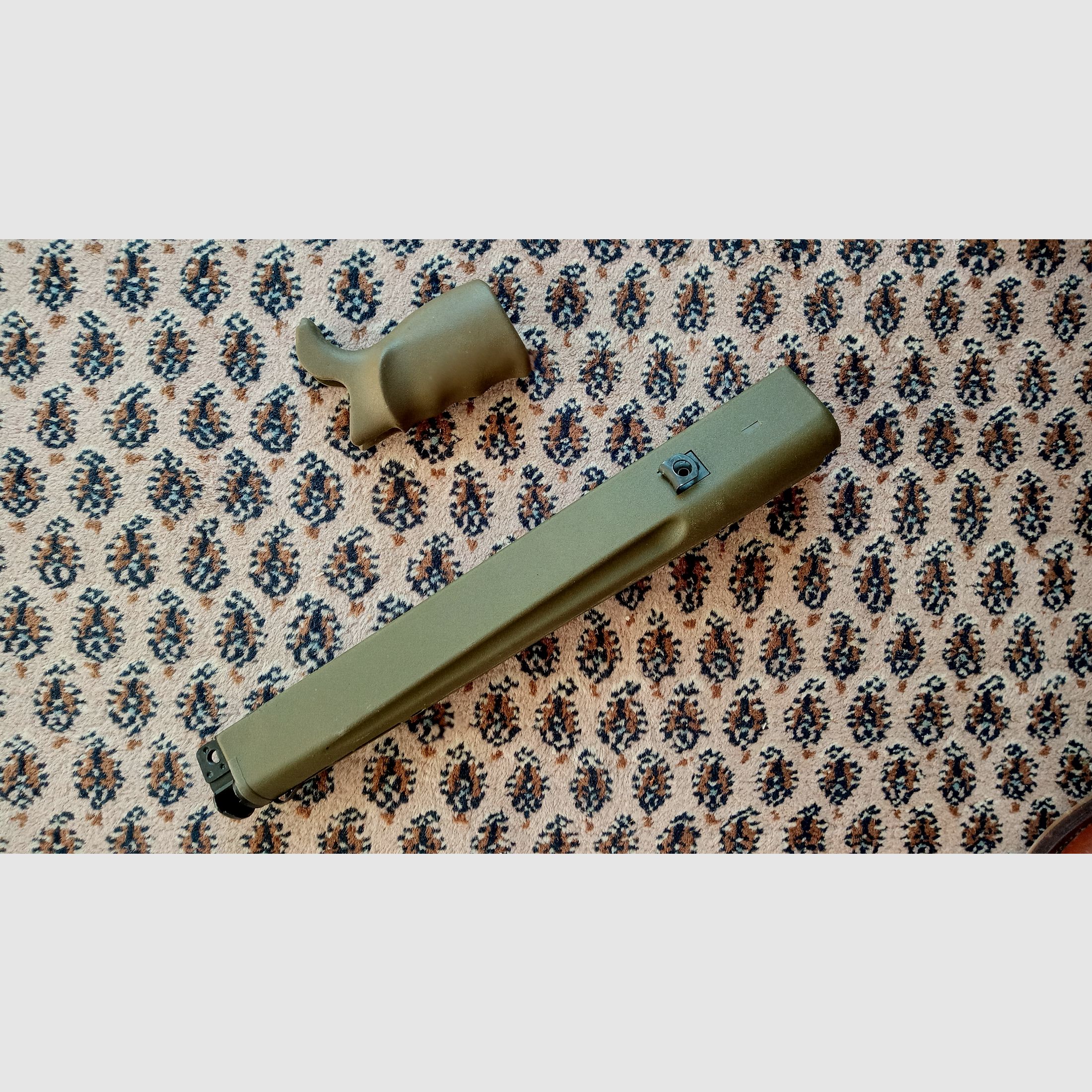 Original Griff & Trapezhandschutz für H&K G3A4 beide farblich abgestimmt in NATO Grün und Zweibein geeignet // G3 und Klone Handschutz + Pistolengriff / G3A3 G3SG1 MKE T41 HK91 VFC Co2 Umarex