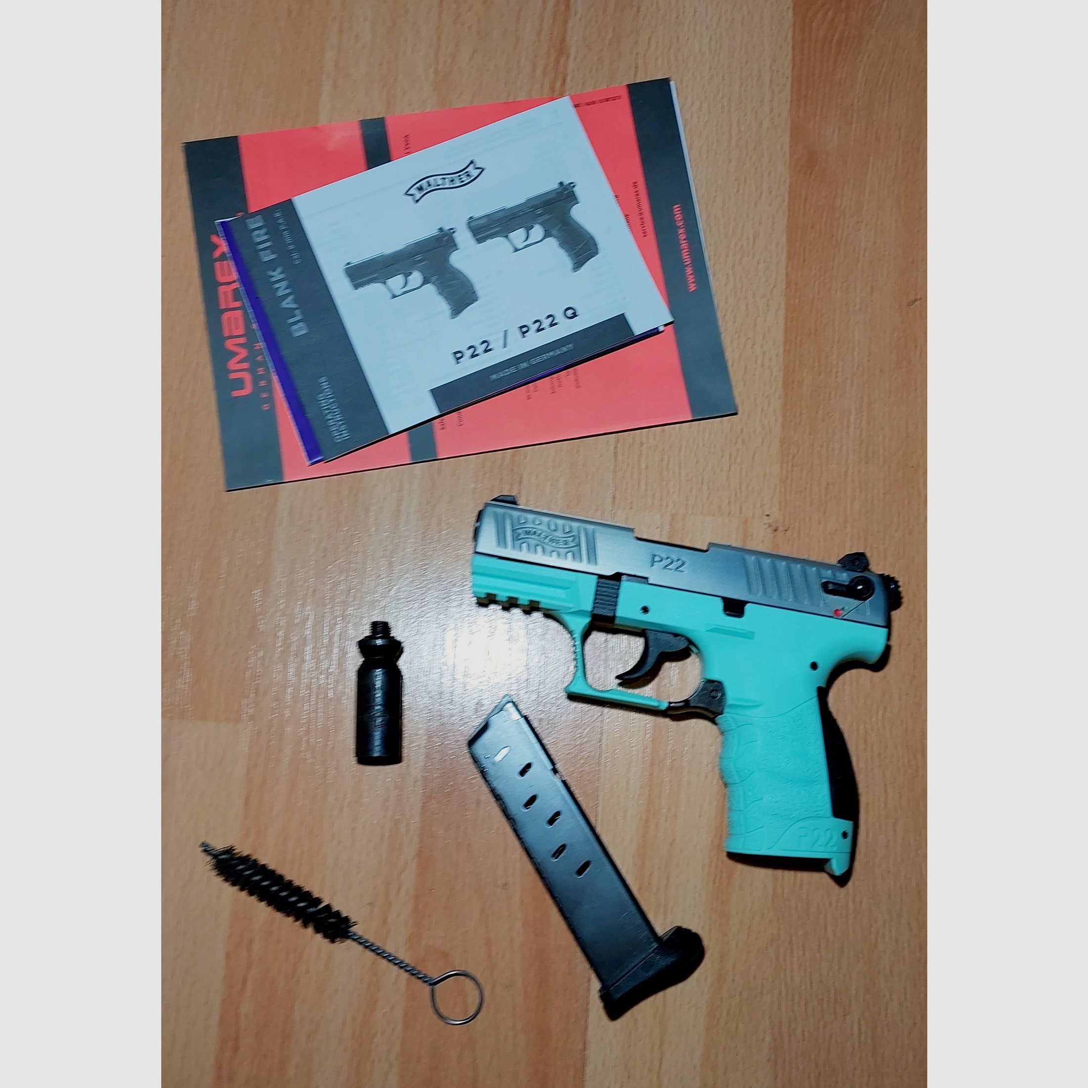 Walther P22Q blank firing pistol 9mm P.A.K. MINTOS (PTB 778) - as good as new!