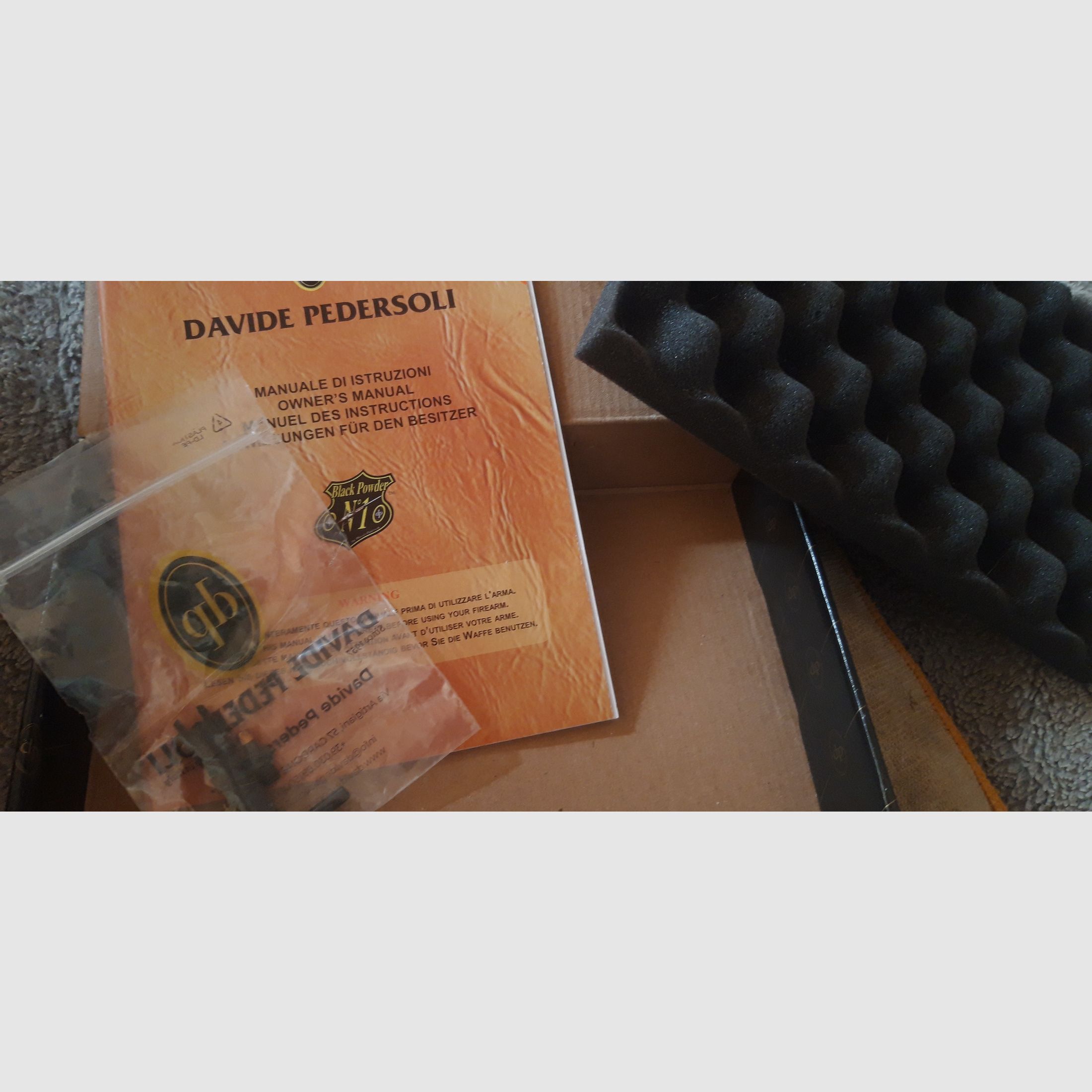 Pedersoli Liegi Derringer cal.44 mit Indoorpiston und viel Zubehör wie Neu