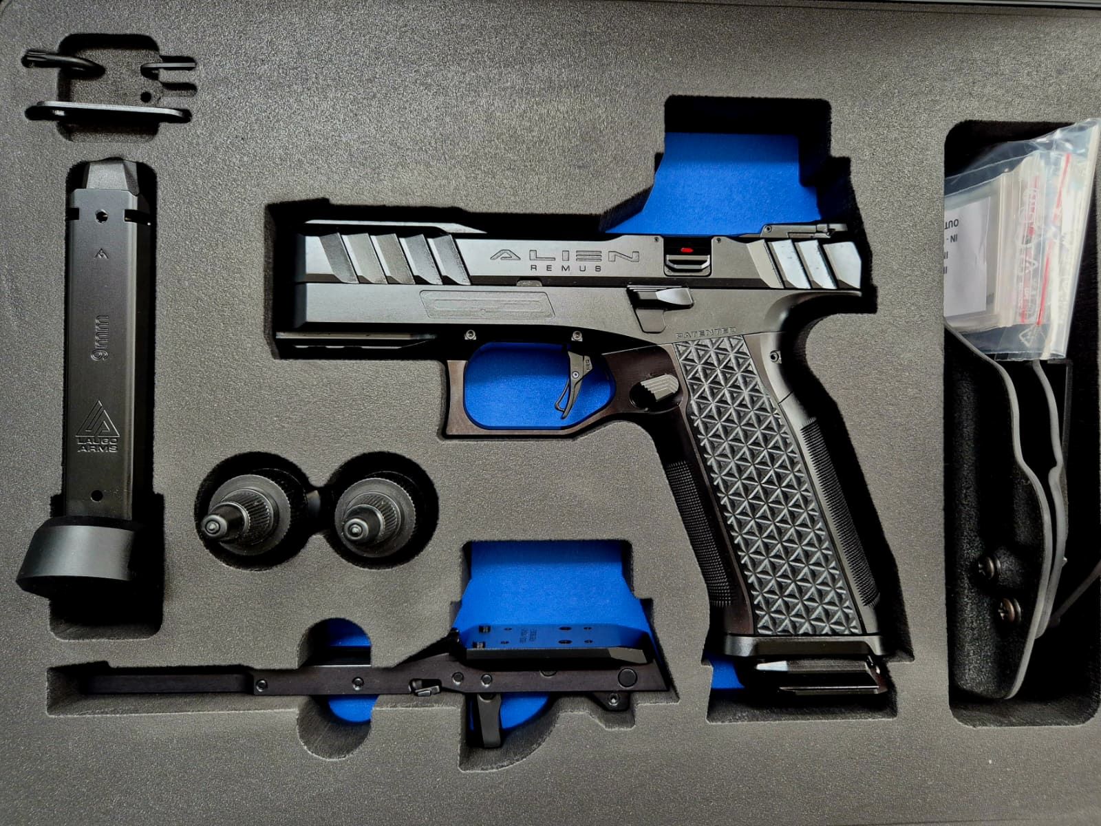 LAUGO ARMS PISTOLE REMUS 9X19 FULL KIT 4"  BLACK/BLACK , Bild 1 von 2
