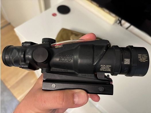 Trijicon ACOG 4×32 BAC Riflescope mit Tasche USMC
