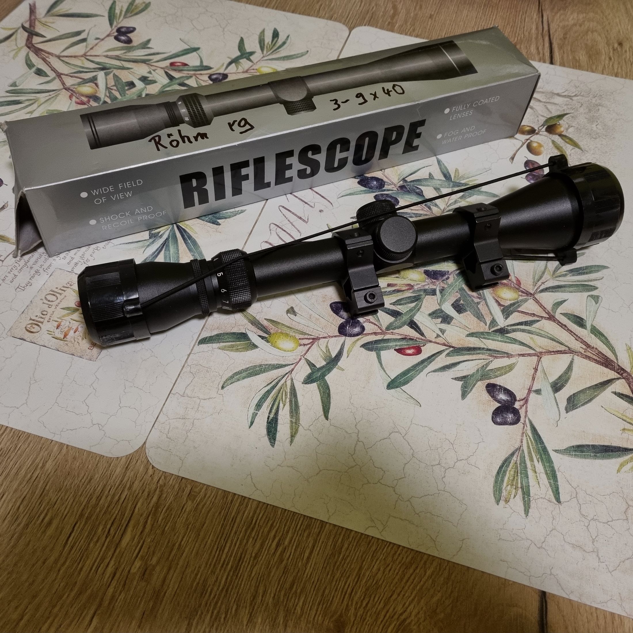 Incenso HW 57, con ottica Röhm 3-9x40, calcio in legno di faggio