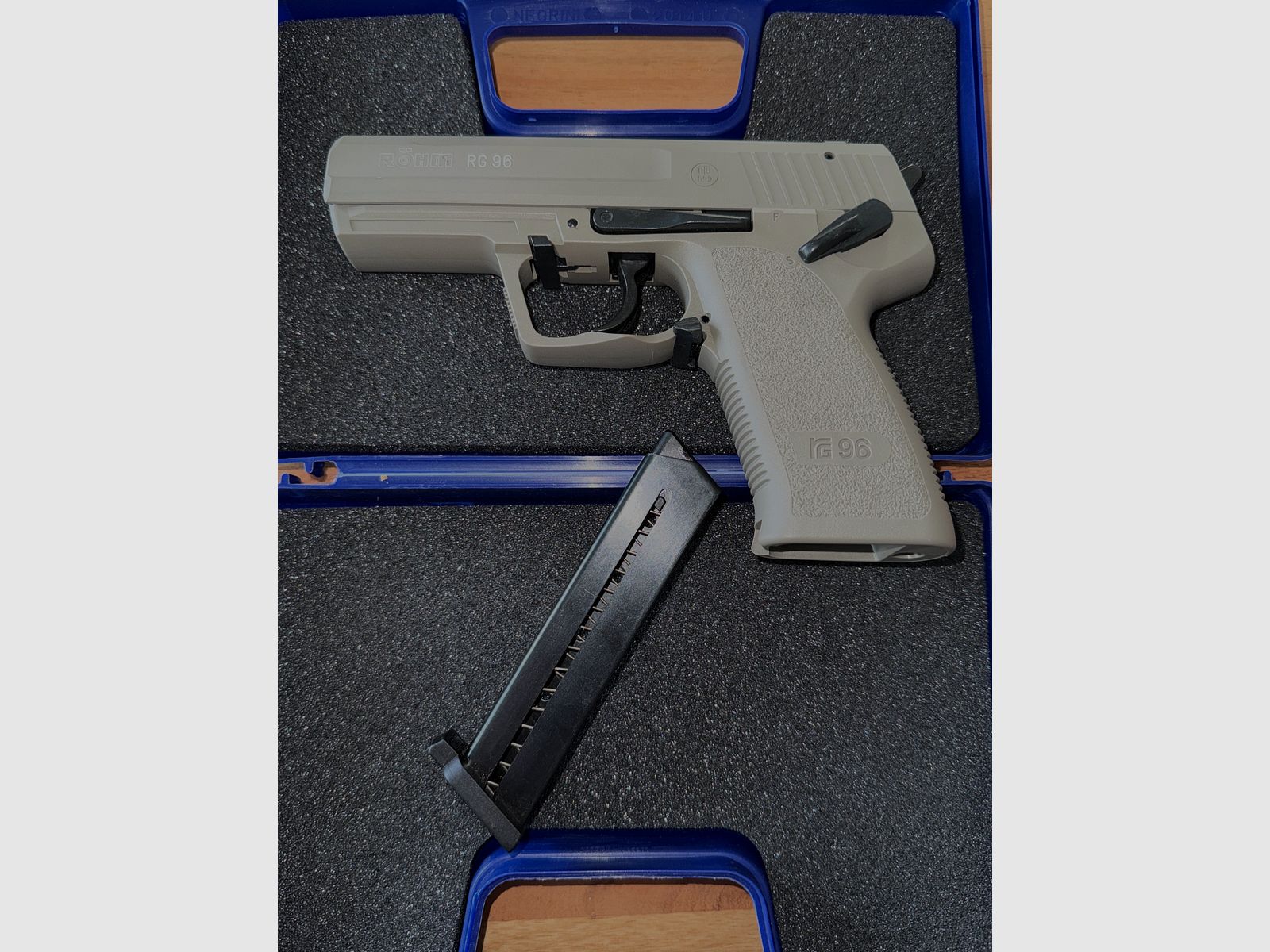 Röhm RG96 9mm PAK Icône Grise