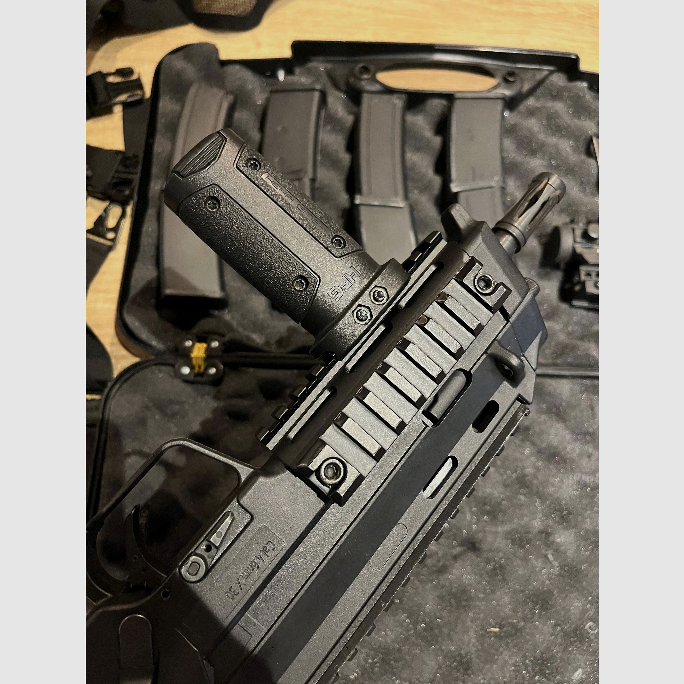 VFC MP7A1 GBBR con vari accessori