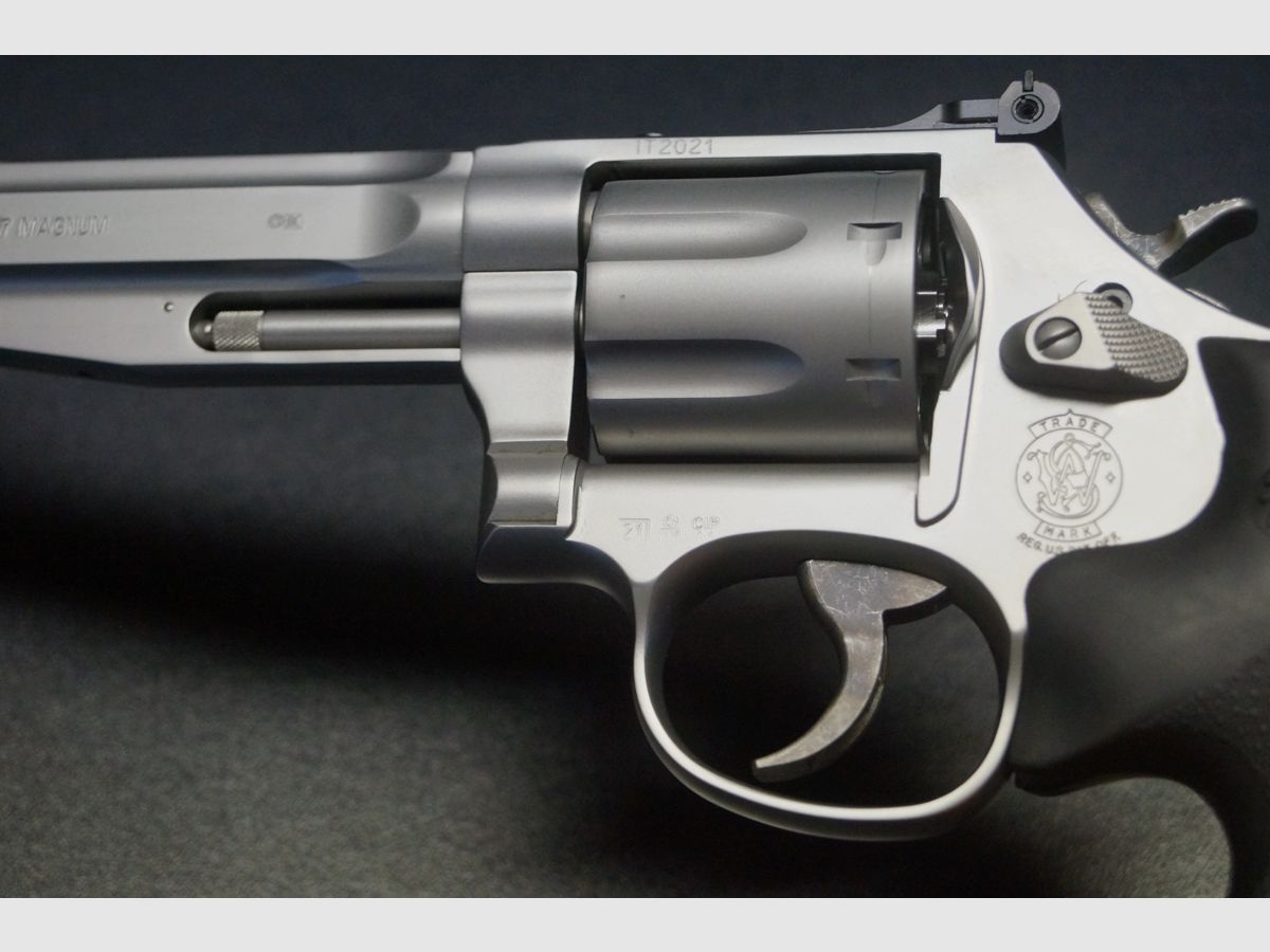 Revolver Smith & Wesson Pro Series Mod. 686 con Full Moon Clips, immagine 4 di 5
