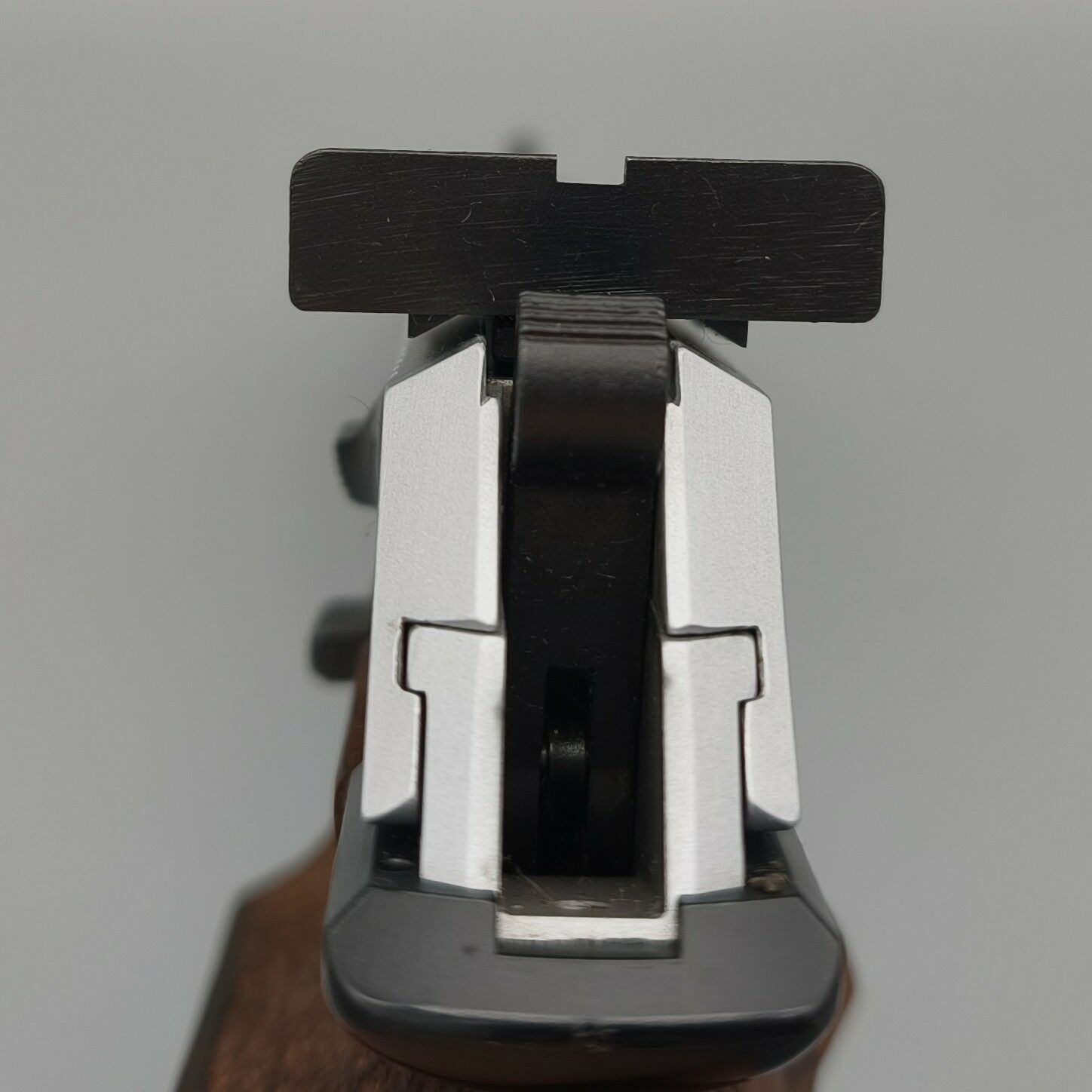 Erma ESP 85A Pistola Deportiva KK Bicolor con Empuñadura Nill Form .22lr