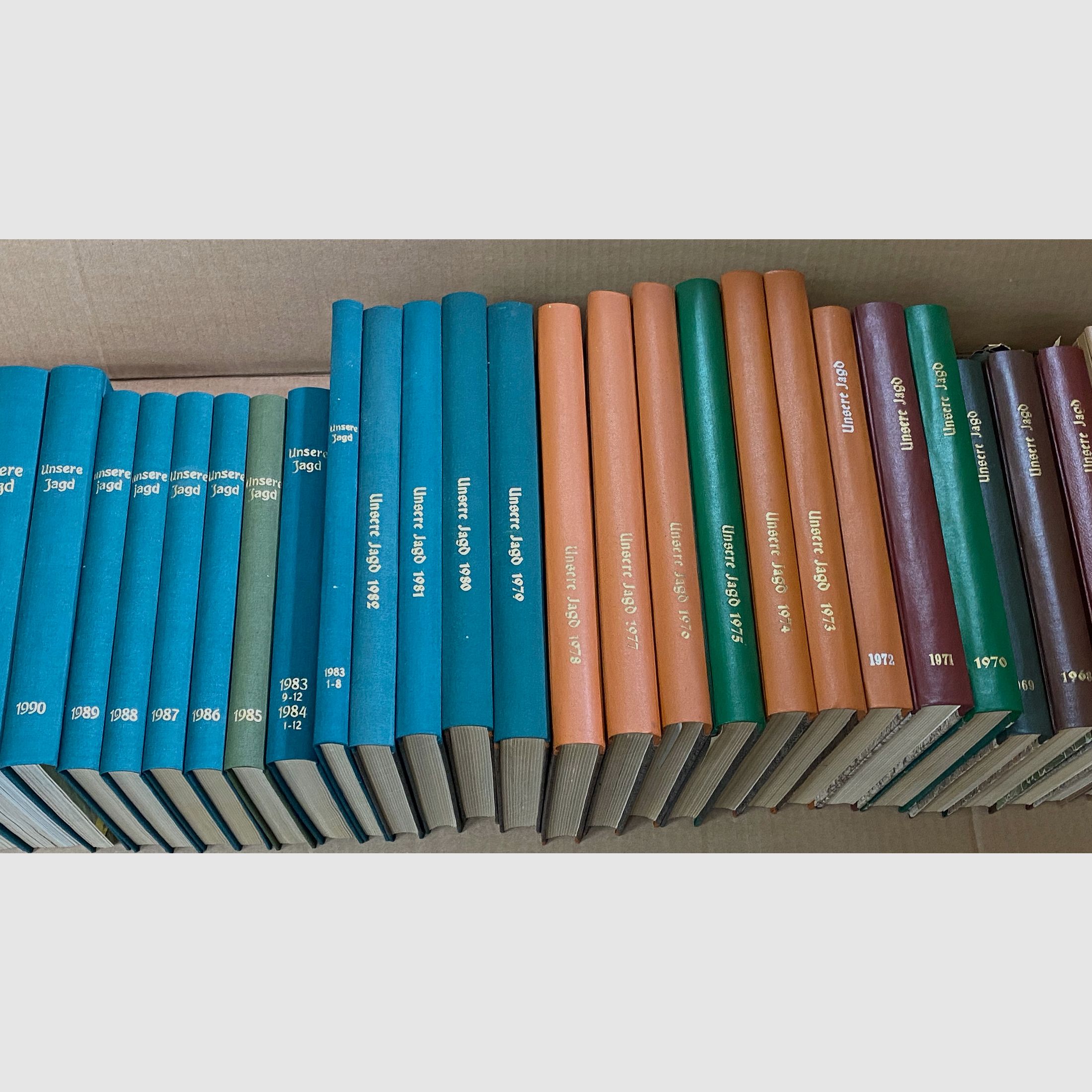 Zeitschrift "Unsere Jagd"  von 1956 bis 2020, einmalige Sammlung für Liebhaber, 65 Jahresausgaben,    Ausgaben von 1956 bis 2015 gebunden,  Jagdzimmer, Jagdbücher