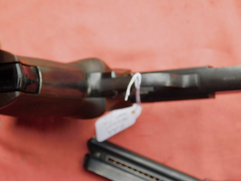 Hämmerli 215 Sportpistole Kal. 22 LR mit Reservemagazin und Nill Griff