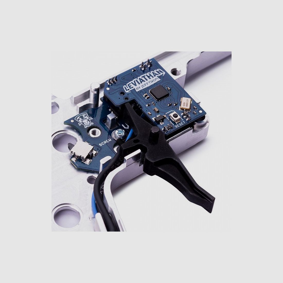 LEVIATHAN V2 REAR + FLAT TRIGGER RED rear wiring Bluetooth, image 1 of 3