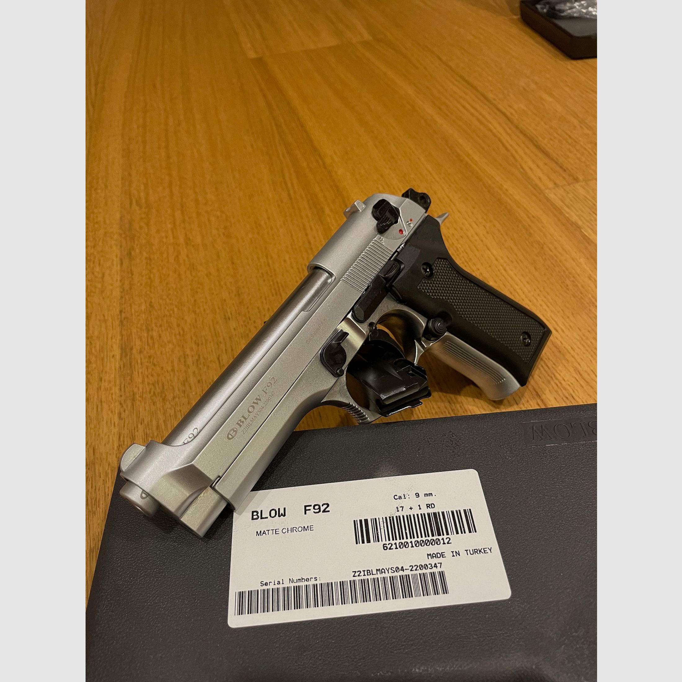 BLOW F92 Matt Chrome 9mm P.A.K. Schreckschusspistole Beretta 92F / M9 Nachbau