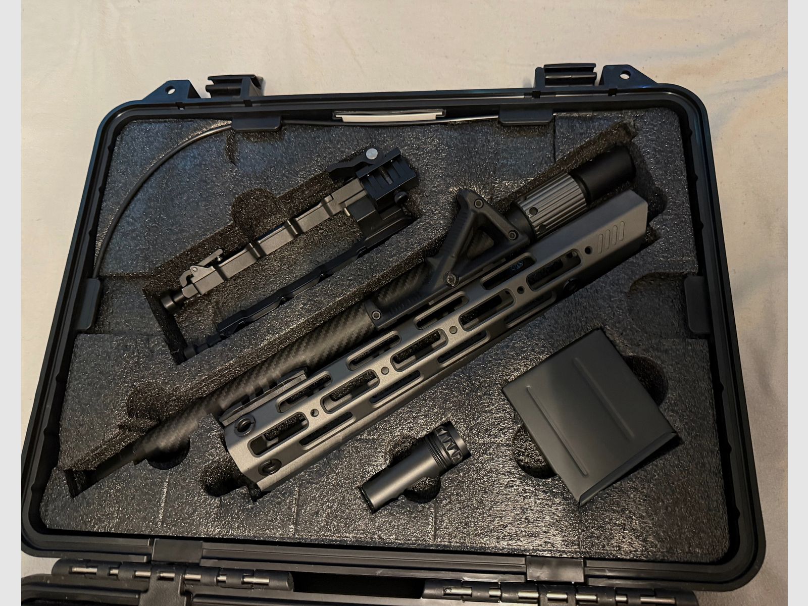 Ares MSR-303 Snipergewehr CPSB-System Springer 6mm BB graphite inkl. Tactical Case u. Zubehör 