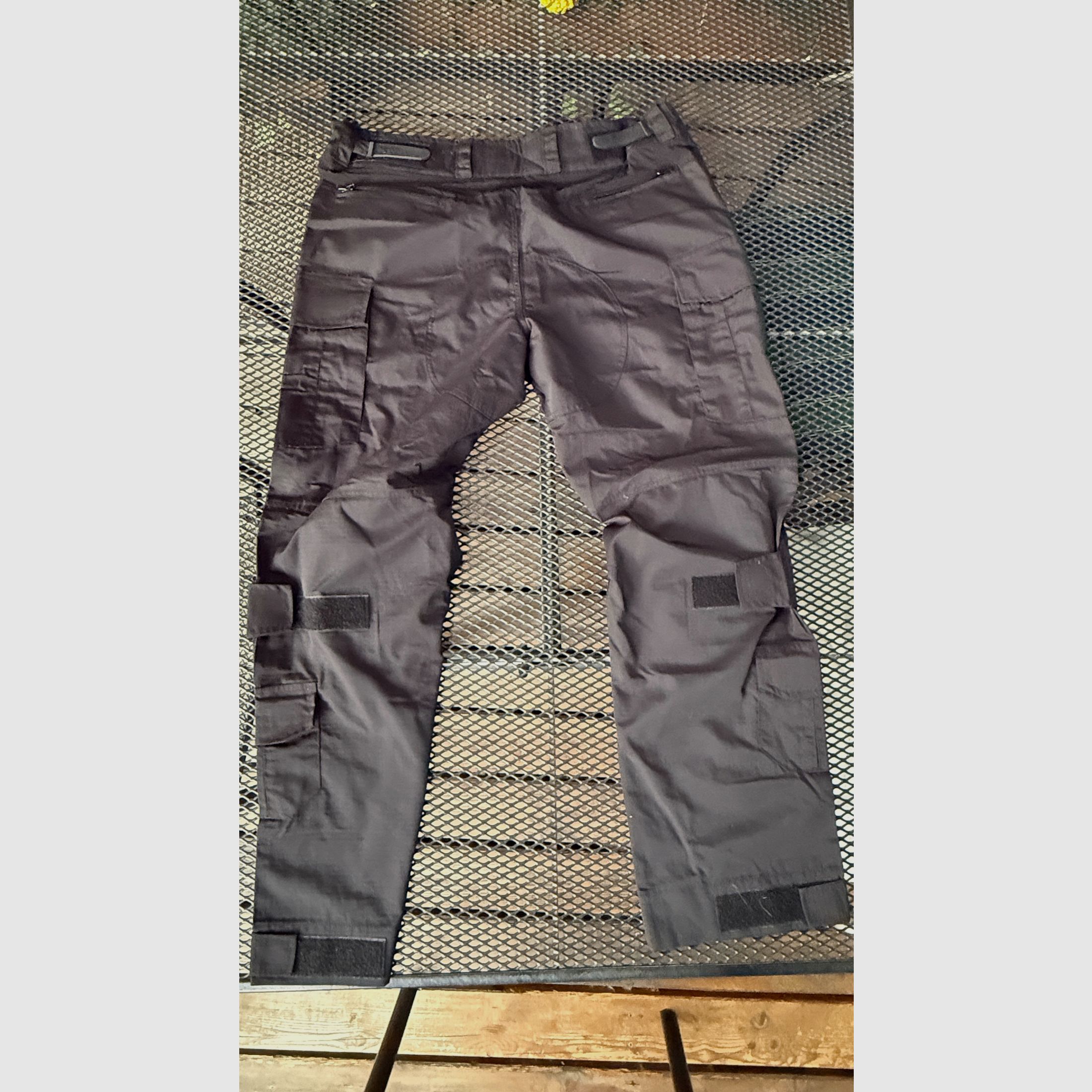 Schwarze Outdoorhose - Schießhose Größe XXL - Taktische Hose mit Kneepads Gen II Spec-Ops , Bild 3 von 3