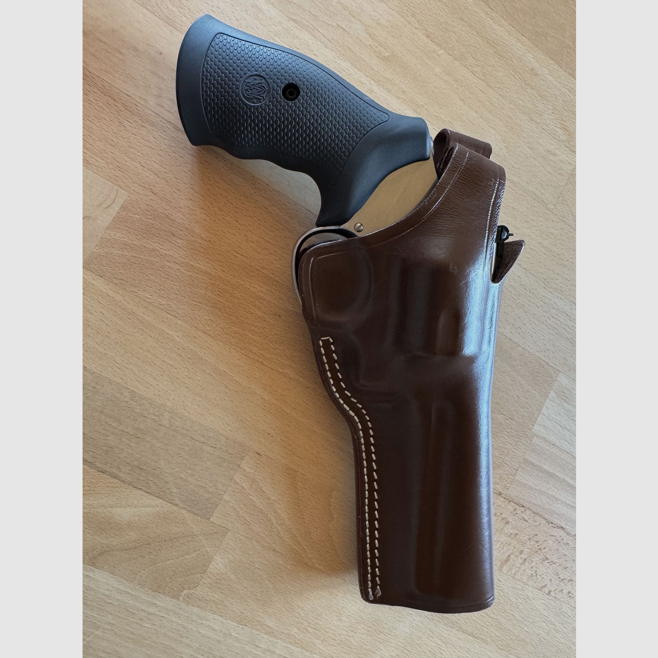 Smith & Wesson 629 Classic, 5"-Lauf. Sehr neuwertig