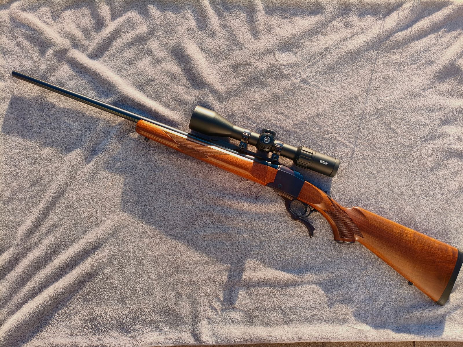 BLOCKBÜCHSE RUGER #1 (No. 1) .243 WIN Komplettpaket mit MEOPTA 3-15x50
