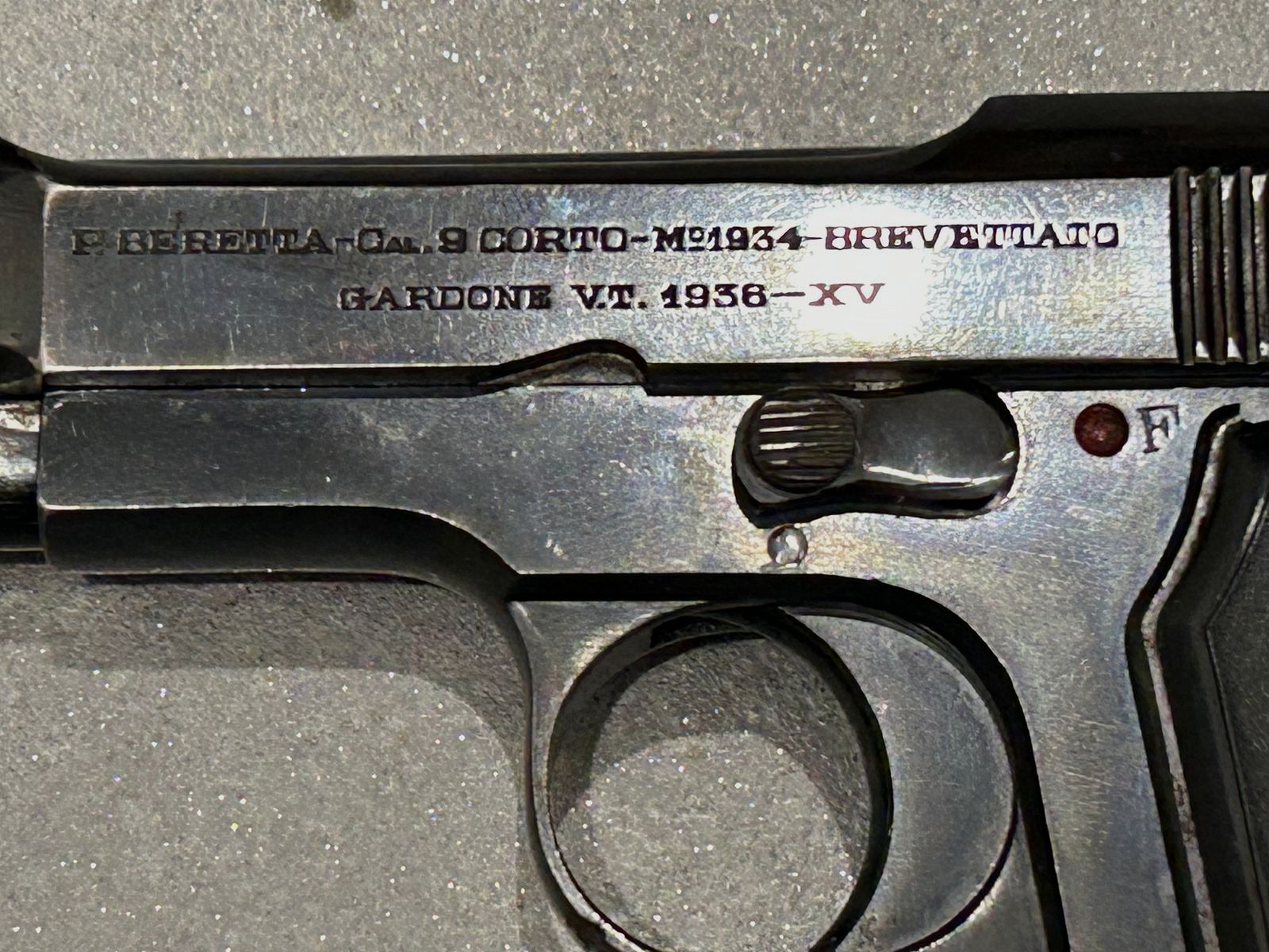 Beretta M1934 - 9mm corto italienische Militärwaffe 2. Weltkrieg