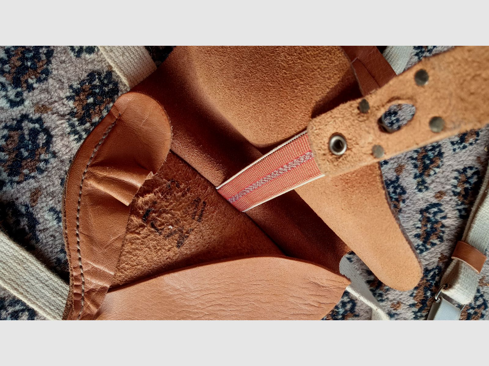 Original Stasi shoulder holster for the 5.45x18 pistol PSM / Good maintained condition // GDR / Leather