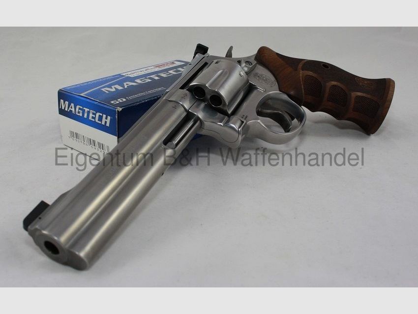 Smith & Wesson 686 Target Champion Deluxe, image 3 of 4