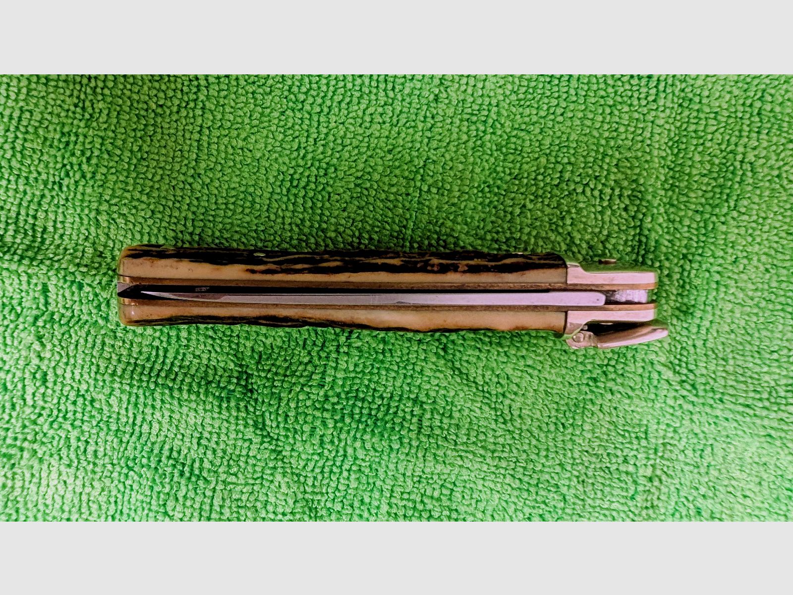 Böker Tree Brand Classic lever action knife – genuine stag horn, unpolished (blade 8 cm, compliant with weapons law)