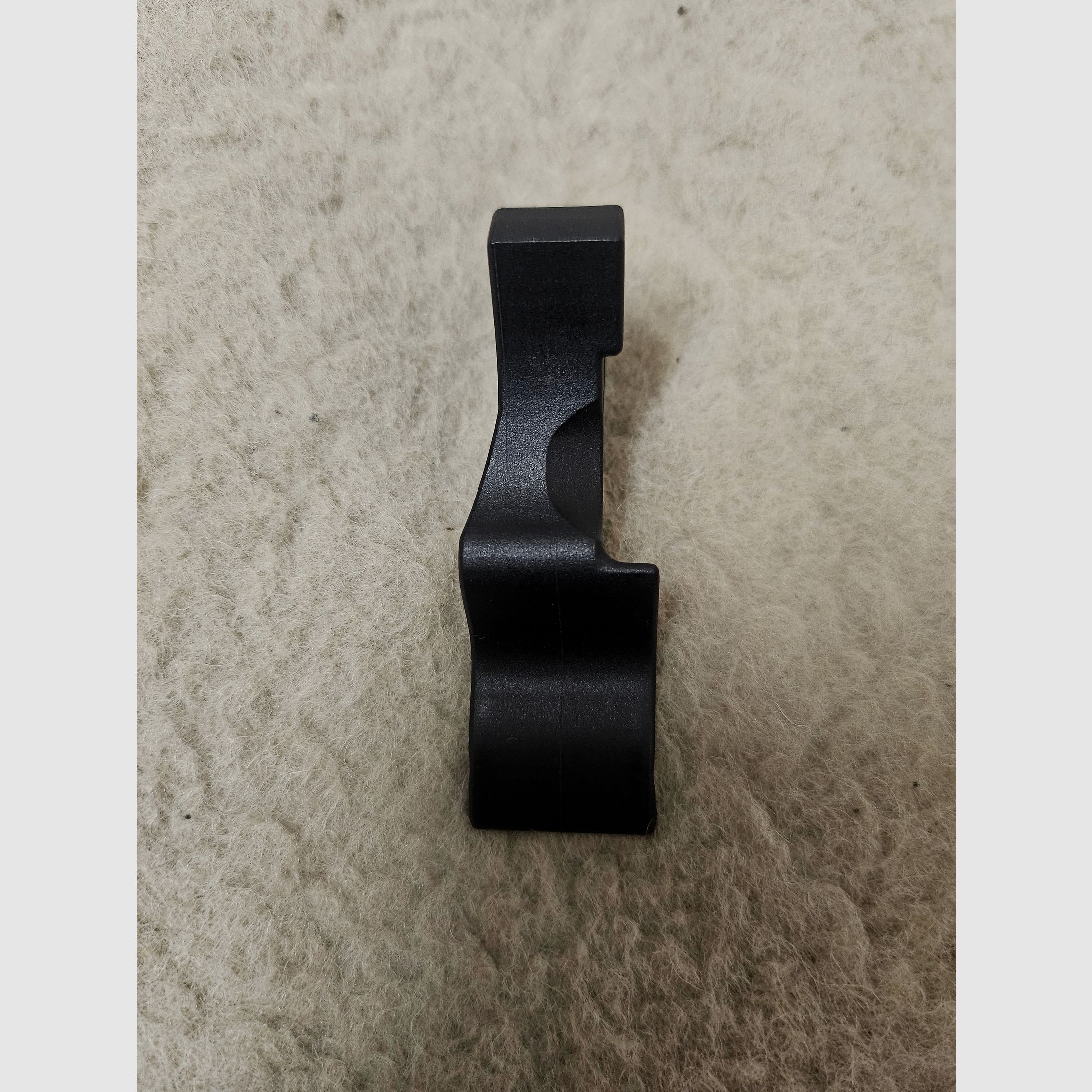 Neuer original Ruger 10/22 vergrößerter Magazinlösehebel 90598