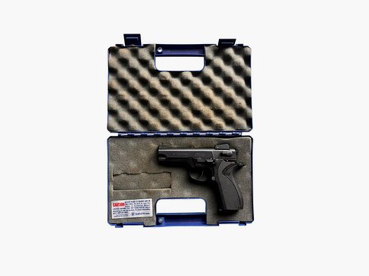 Pistolet Smith & Wesson 5904 9x19 mm | Stan bardzo dobry -