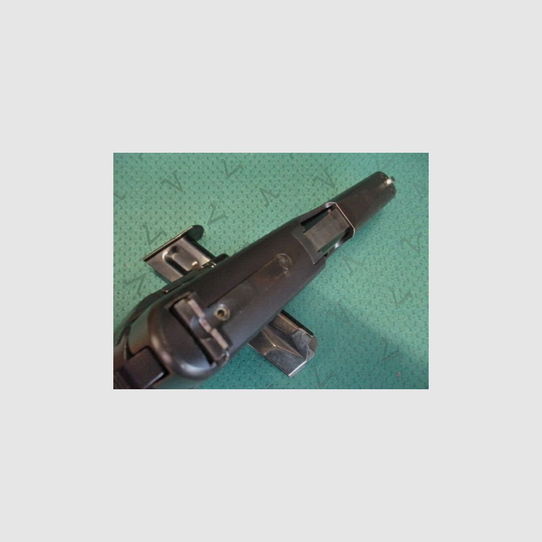 Pistole Sig Sauer P226 9mmLuger mit Reservemagazin P226