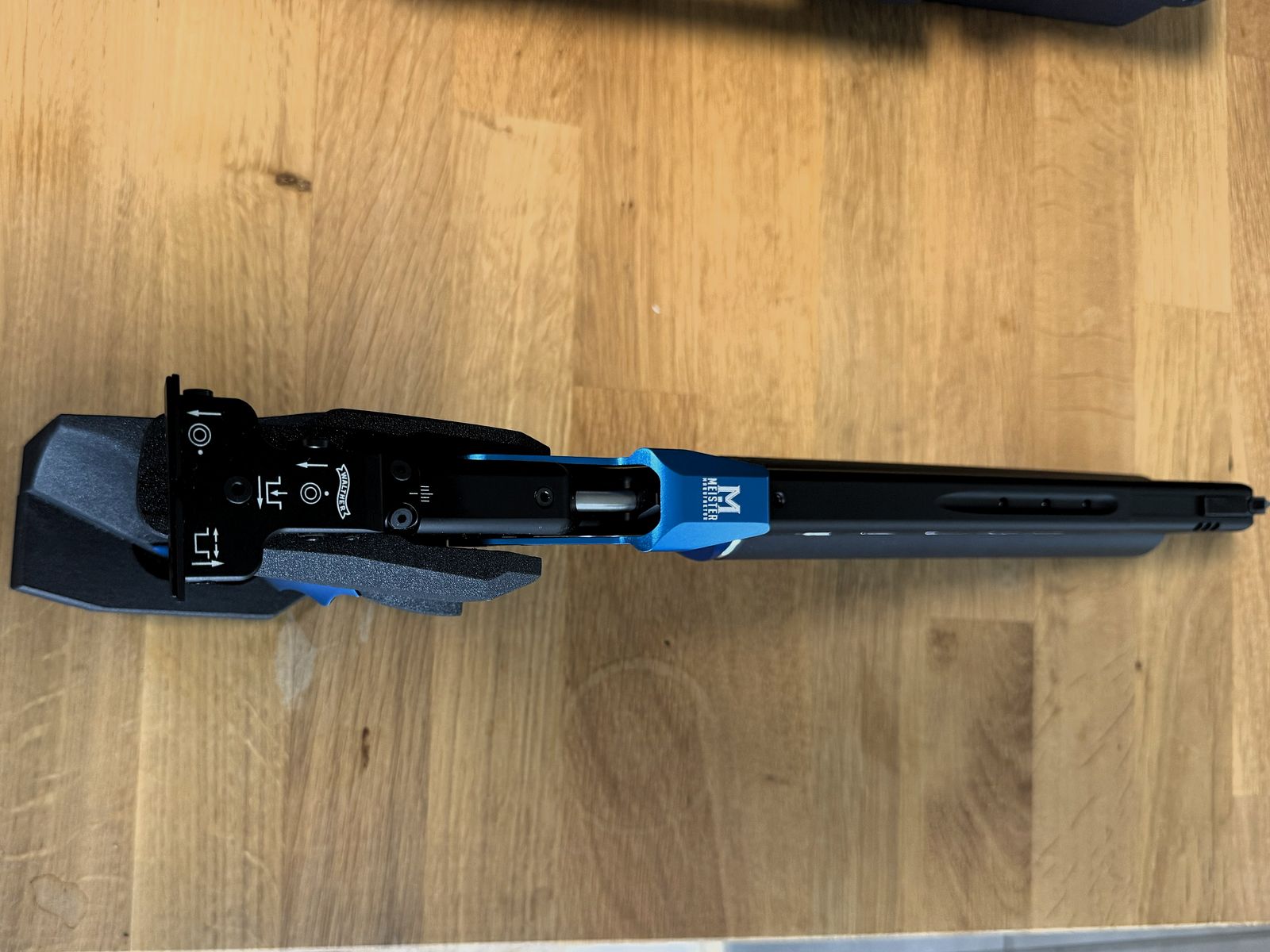 Walther LP 500 Meistermanufaktur mit el. Abzug, blau, 5D Griff M/L mit viel Zubehör