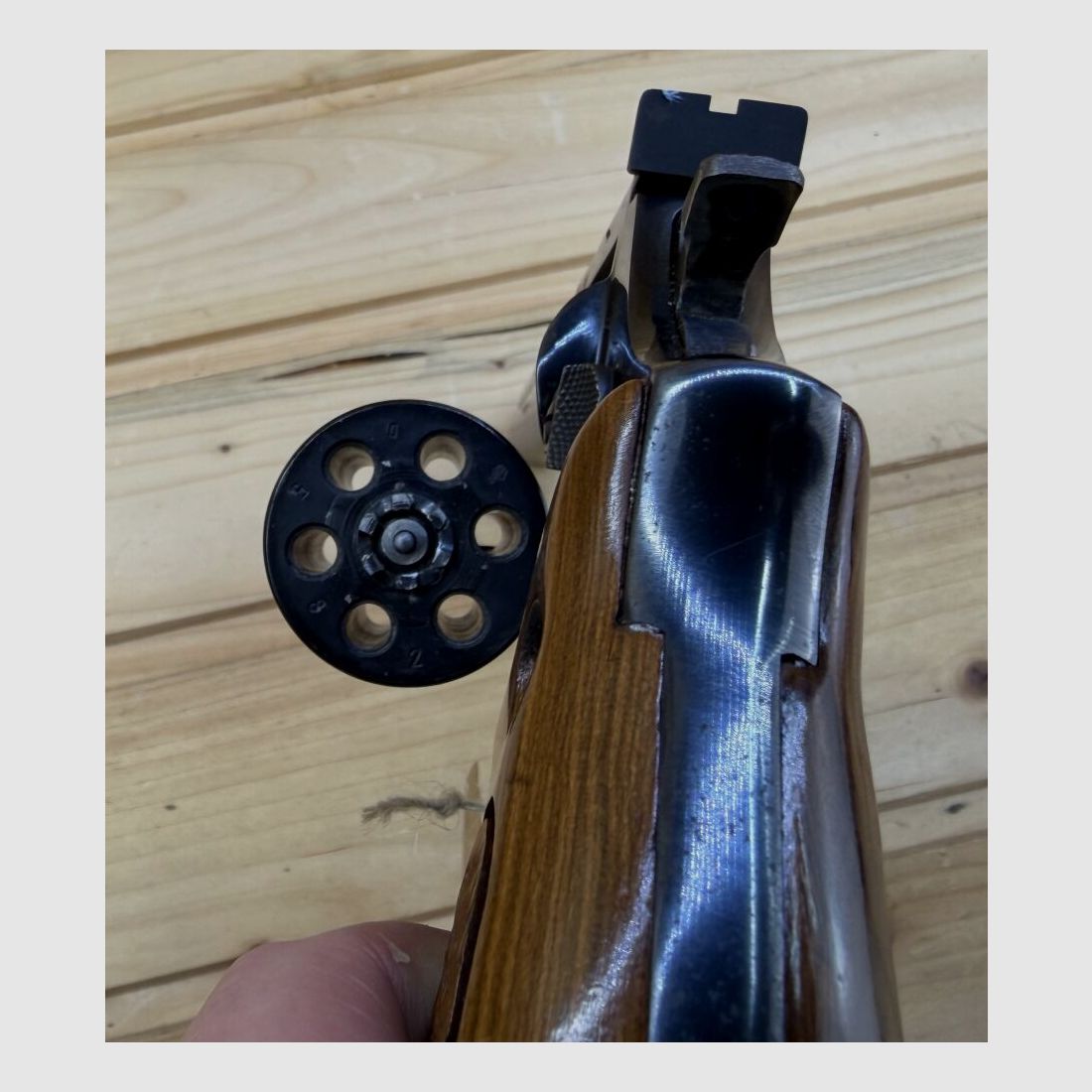 Taurus Mod. 96 .22 l.r. 6' Lauf Holzgriffschalen 6-schüssiger Revolver .22lr