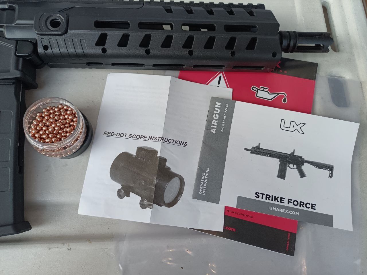 UX Strike Force CO2 Gewehr Red Green Dot Zielfernrohr 477 CO2 Kartuschen 4,5 mm BB Munition  