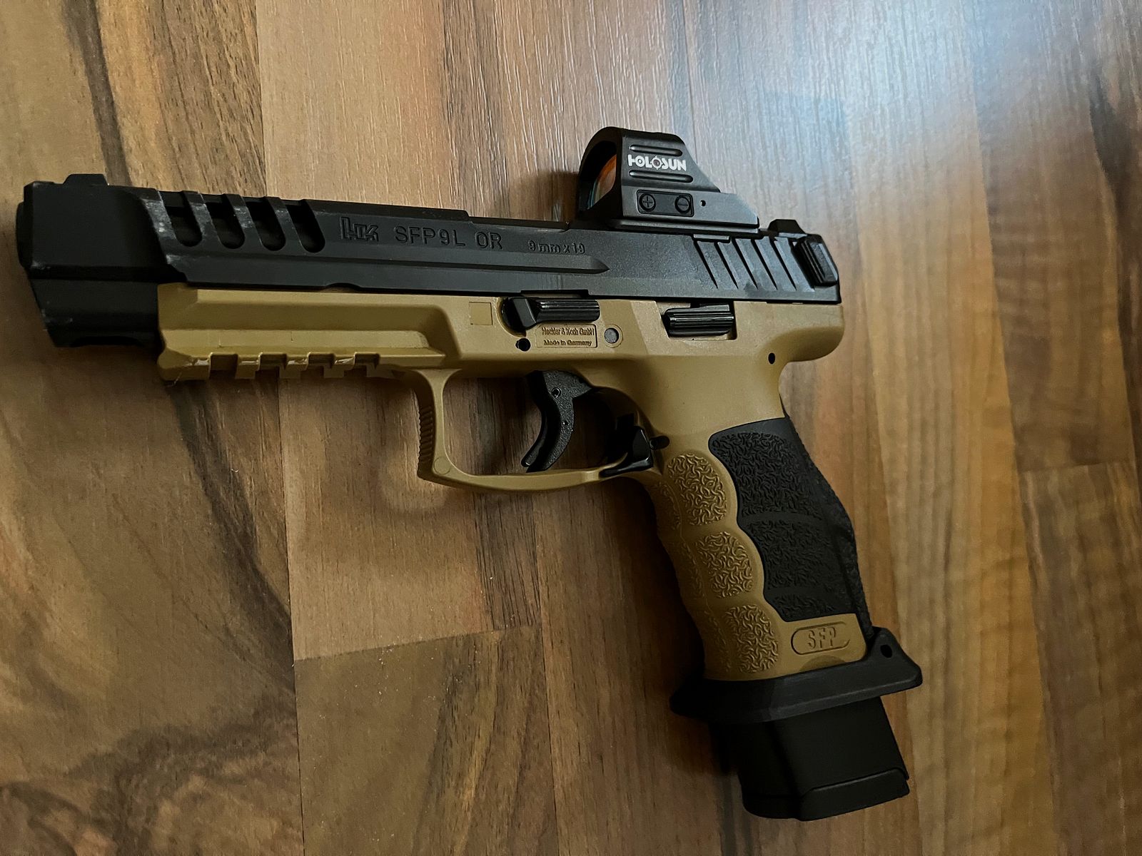 Heckler & Koch HK-Pistole Mod. SFP9 L + Holosun  