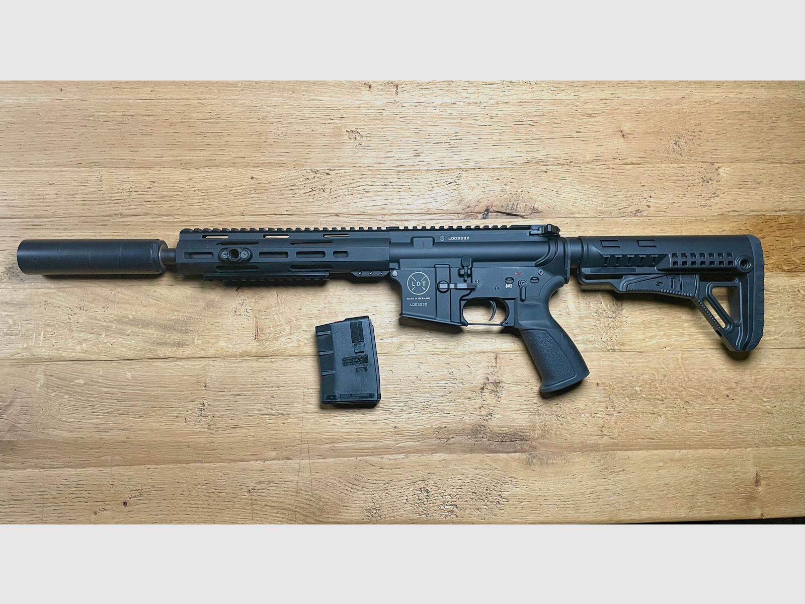 LuxDefTec LDT AR15 L4S .223Rem in 10,5" - jagdlich inkl. Schmeisser Schalldämpfer SD15 und Zubehör