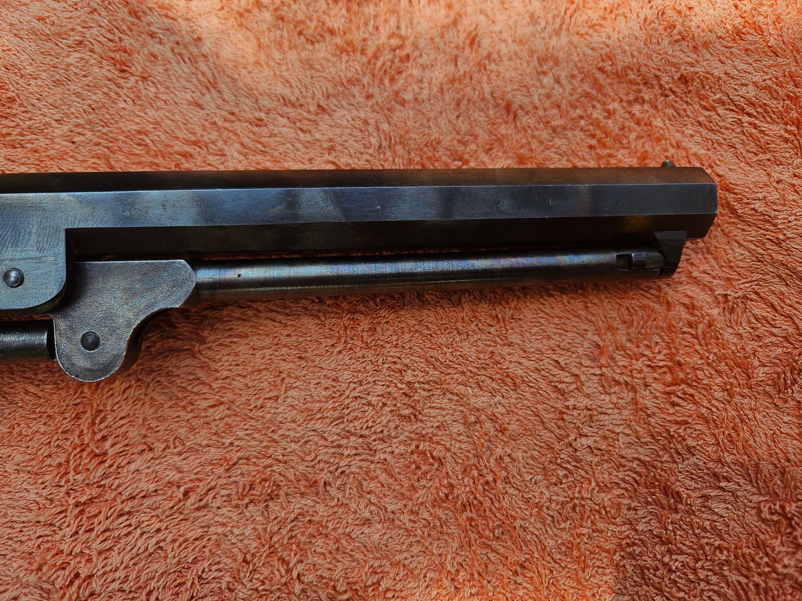 Neumann-Umbau auf 9 mm Schreckschuss Colt 1851 Navy