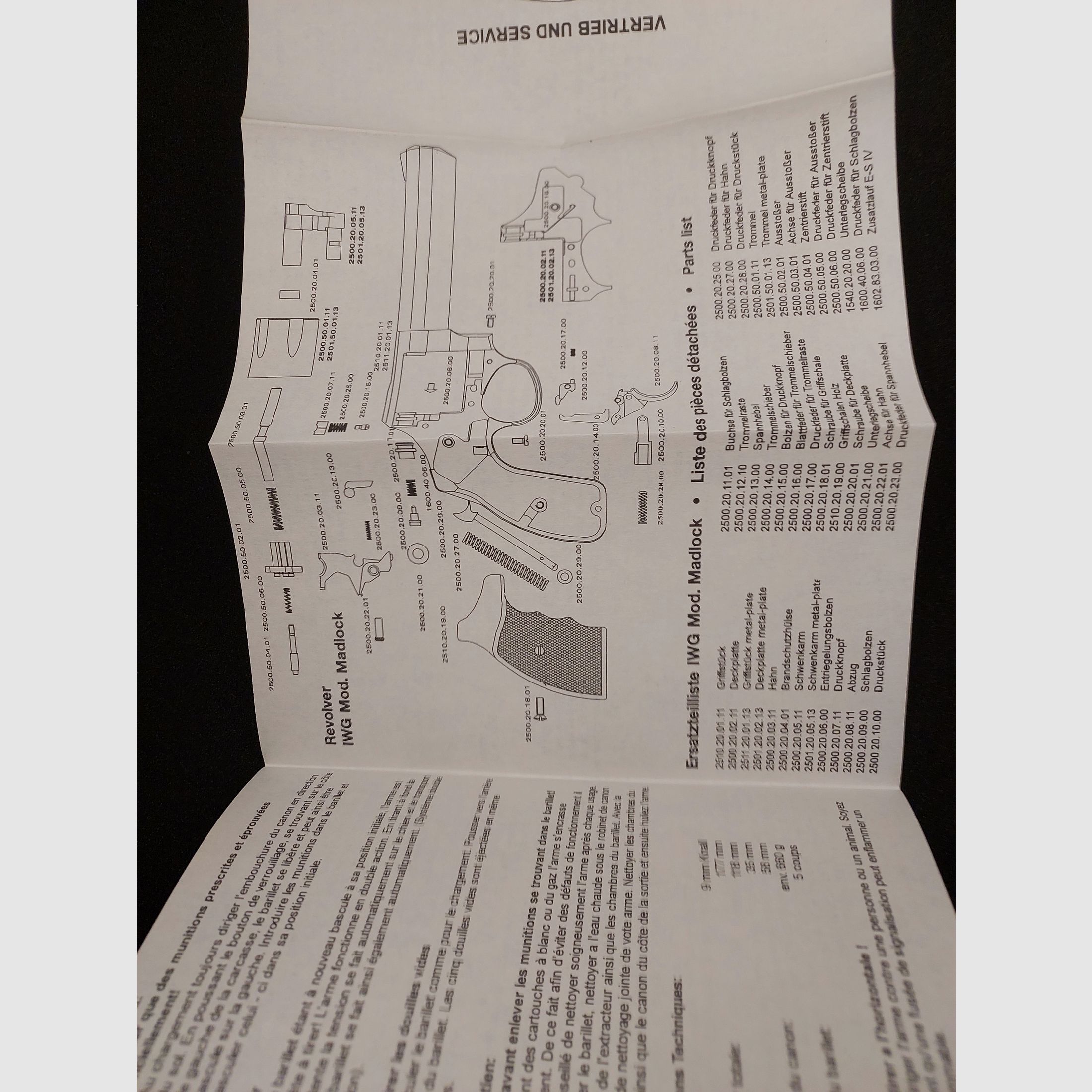 IWG Madlock revólver de detonación, cal. 9 mm R Knall (.380 Knall), PTB 721, "Hecho en Alemania" con funda de hombro de cuero